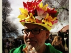 2015 Hastings Blossom Festival - Nige (eating sossie-and-bread) - photo by Alison Green