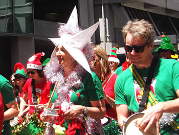 Wellington Santa Parade 2015 - Paquita & Christian - photo by Alan Shuker
